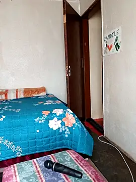 LadyShirley's Live XXX Chat