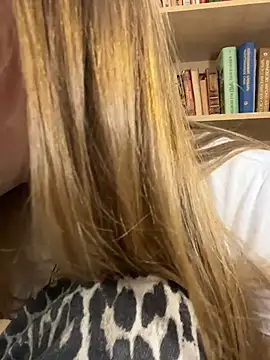 StreetSquirtn Live XXX chat