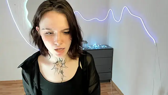 Elastikisss Live XXX Chat