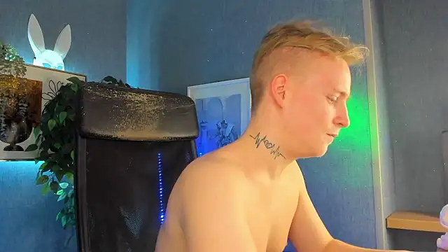 AlexxSweet Adlı Modelin Canlı XXX Sohbeti