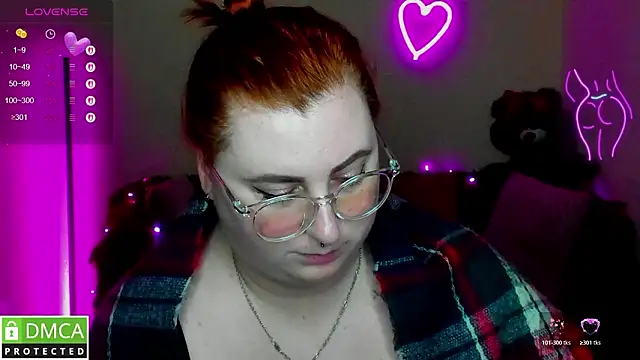 Chat +18 de Alicia_love00 ao vivo