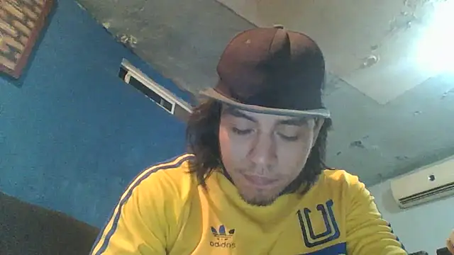 AlexAlejandro13 – Naživo XXX chat