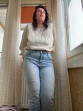 Almmaxxxx Adlı Modelin Canlı XXX Sohbeti