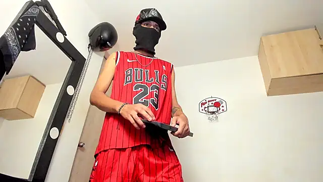 Chat +18 de Samuel_Suarez ao vivo