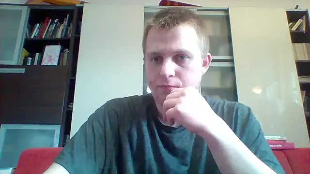 دردشة Matttthees الجنسية المباشرة