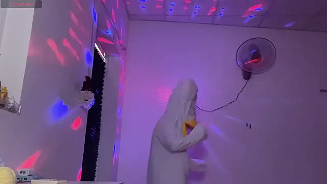 Živý XXX chat Tieu-May