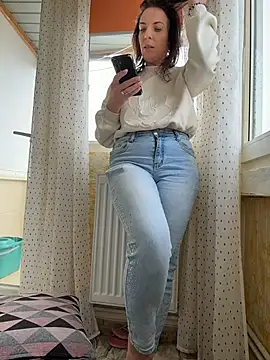 XXX chat uživo modela Almmaxxxx