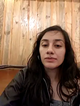 Lucy-Bluesea Chat XXX in diretta