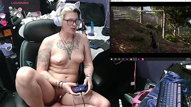 oddywithabody élő XXX-chatje