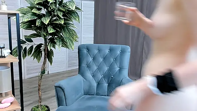 XXX chat uživo modela CleliaRostek