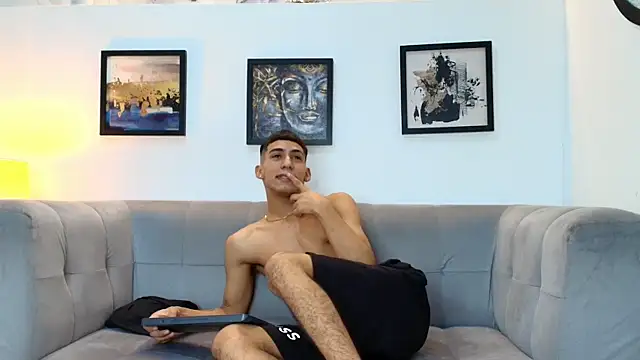 DIAMOND_BLACKSn Webbikameraesitys