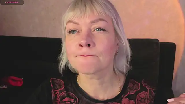 แชท XXX สดของ Ann_Annise