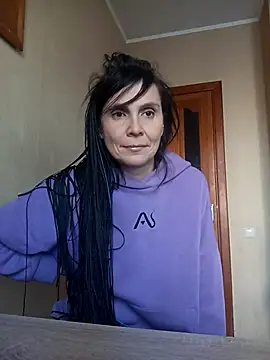 Francenia_lolis Chat XXX live