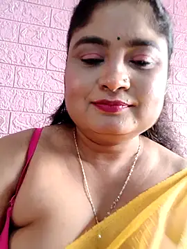 hornyriyanka 网络视讯表演