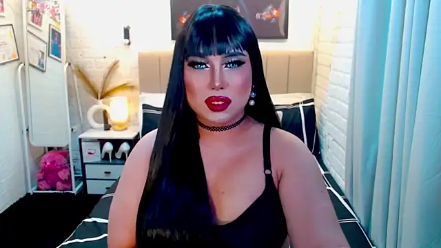 Show modela creamyy_mollyy na web-kameri