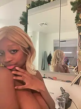 Chat +18 de tia___fox ao vivo