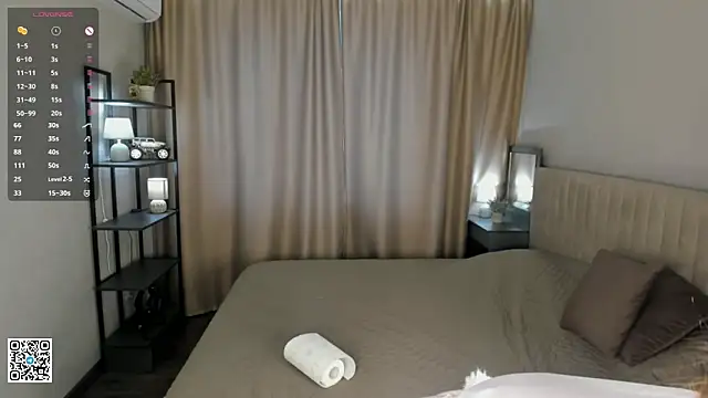 XXX chat uživo modela LaveraMeling