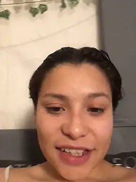 XXX chat uživo modela 3littles