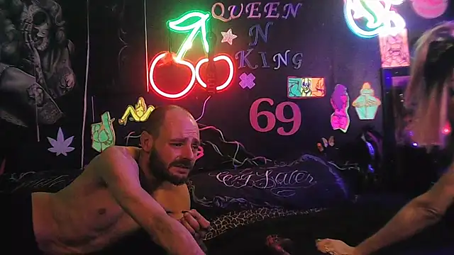 دردشة DaddyAndSplashQueen الجنسية المباشرة