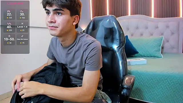 Živý XXX chat Tommy18__