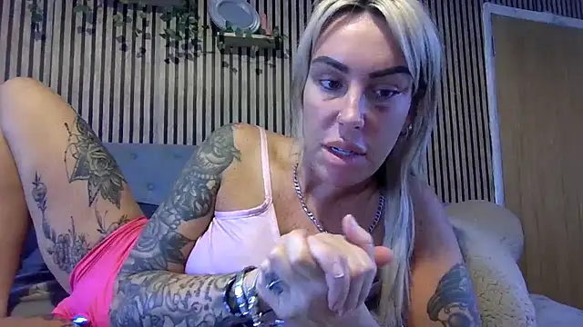 Chatroom XXX en direct de poppyinga1