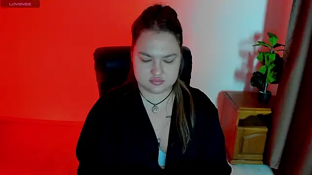 Sofiawetsweet: онлайн-секс-чат