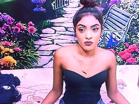 IndianPretty14u2Luv 网络视讯表演