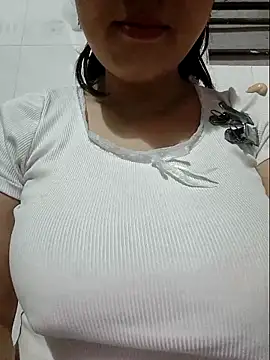 Chat XXX en directo de Shine_Mai