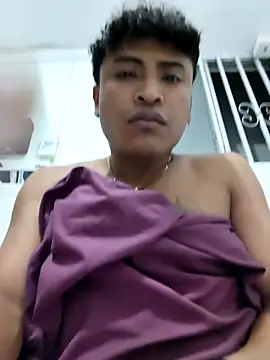 Emadridr: вебкам-шоу