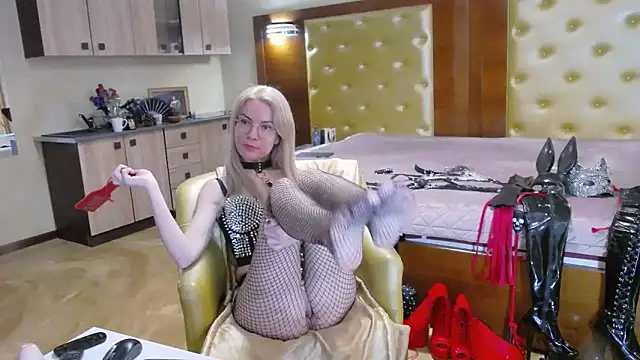 DomCaprisse Chat XXX in diretta