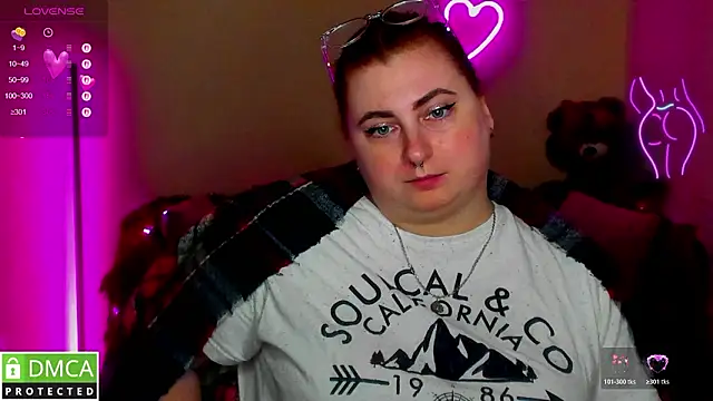 Chat +18 de Alicia_love00 ao vivo