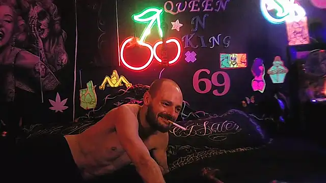 DaddyAndSplashQueen Show in webcam