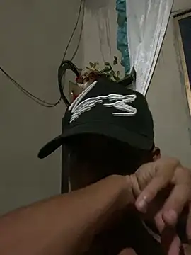 Aleexxx_2005 webkamerás műsora