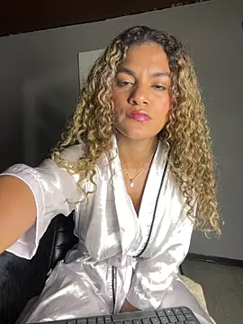 AngelPinkk_ – Live XXX-chat