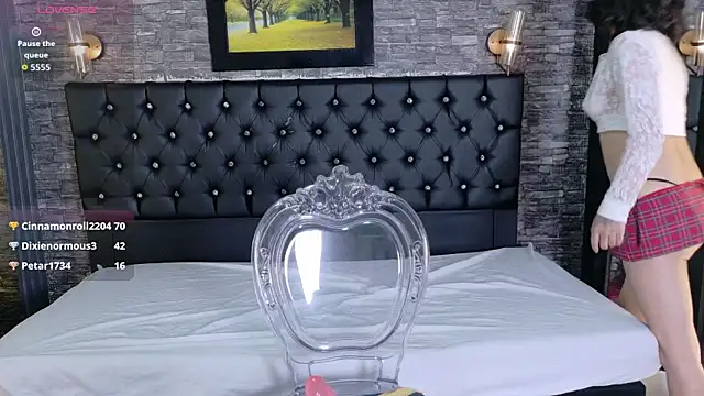 KittyLatina_02: απευθείας συνομιλία ΧΧΧ