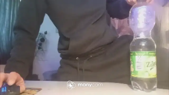 Pertunjukan Kamera Web der_dino30