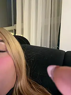 Karyrios Adlı Modelin Canlı XXX Sohbeti