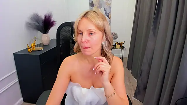 Sinty_Devis Chat XXX in diretta