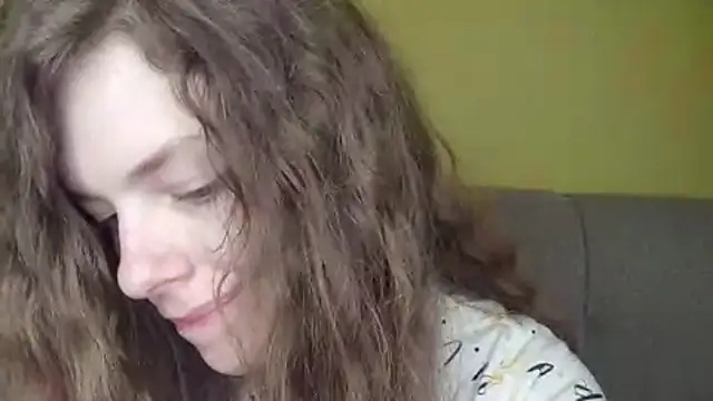 RayaNenlia Chat XXX in diretta