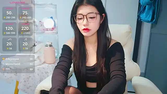 -XiaoYu-777 Live XXX-Chat