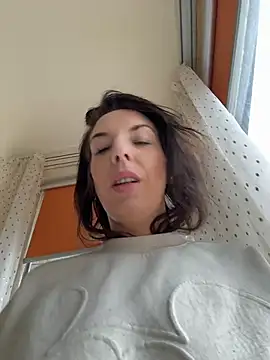 Almmaxxxx Chat XXX in diretta