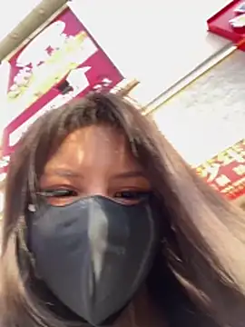 Carlin-yiyi Chat XXX live