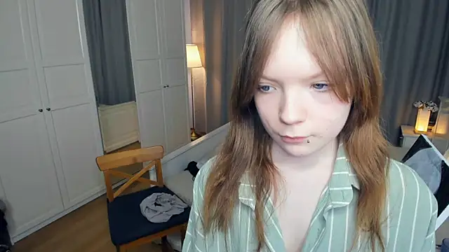 Chatroom XXX en direct de LavenderMitten