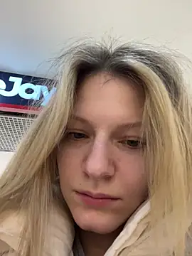 MaryHiggins Live XXX-Chat