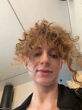 -AngelAri- 现场XXX聊天