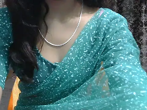 Adorable_Ayesha élő XXX-chatje