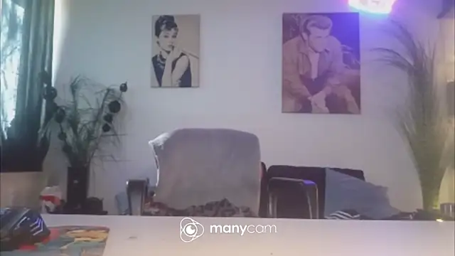 der_dino30 live XXX chat