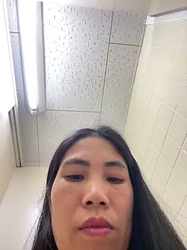 XXX chat uživo modela Keola_kwad