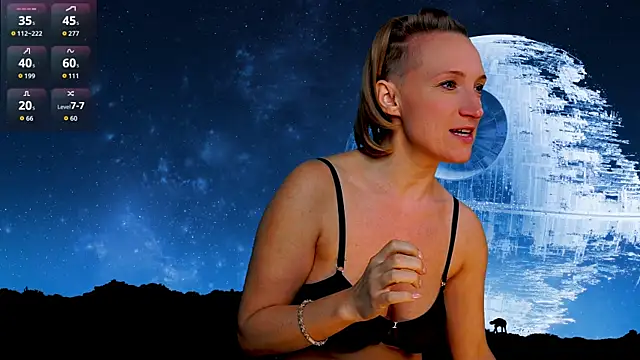 UmaTruewoman: онлайн-секс-чат