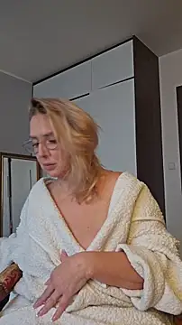 MariaRichi_: онлайн-секс-чат